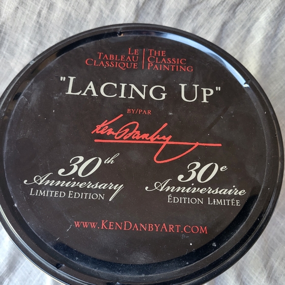 COLLECTABLE 30TH ANNIVERSARY LIMITED EDITION LACING UP by KEN DANBY TIN CAN - Picture 3 of 11